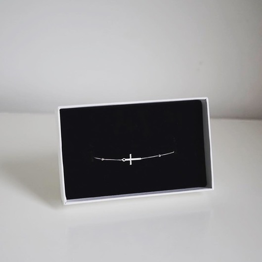 Srebrna bransoletka z krzyżykiem i kulkami VENA Jewellery