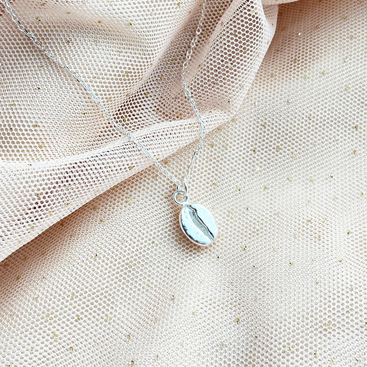 srebrne naszyjniki Naszyjnik z ziarnem kawy, srebrna kawa