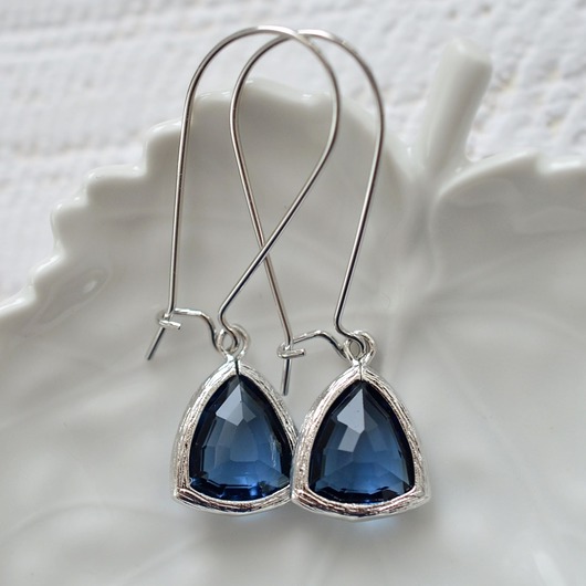 sapphire triangle in silver Made by Magda