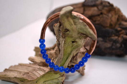 bransoletki - inne Bransoletka miedziana handmade z koralikami: błękitny kwarc