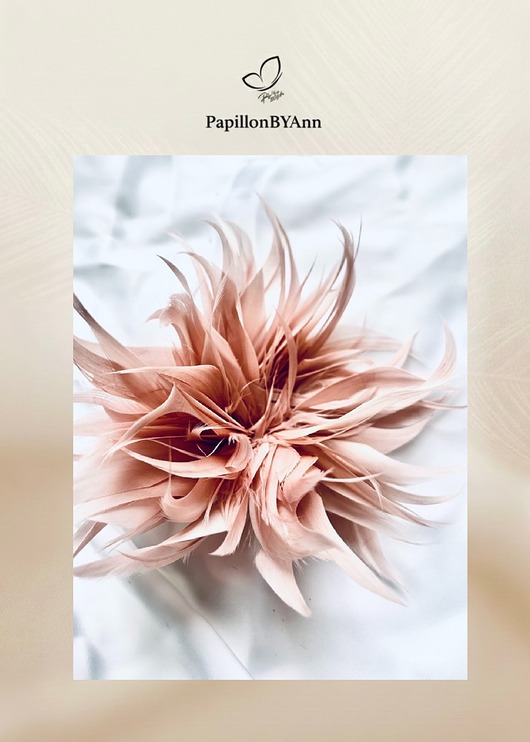 broszki Broszka z piór Pudrowy róż