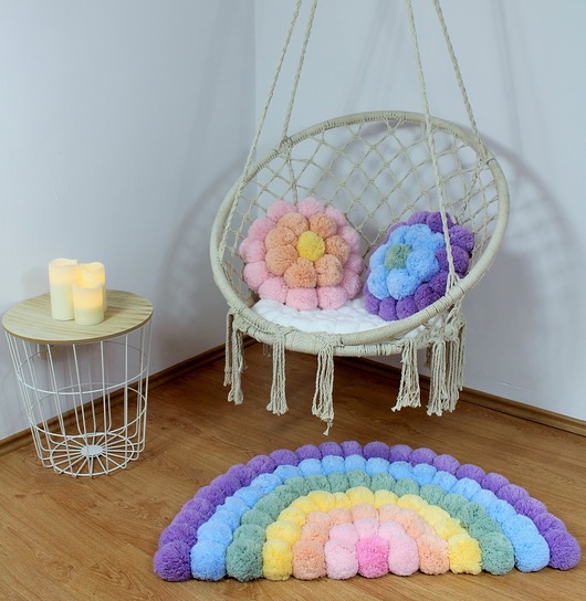 dywany Tęczowy, pastelowy dywan z pomponów