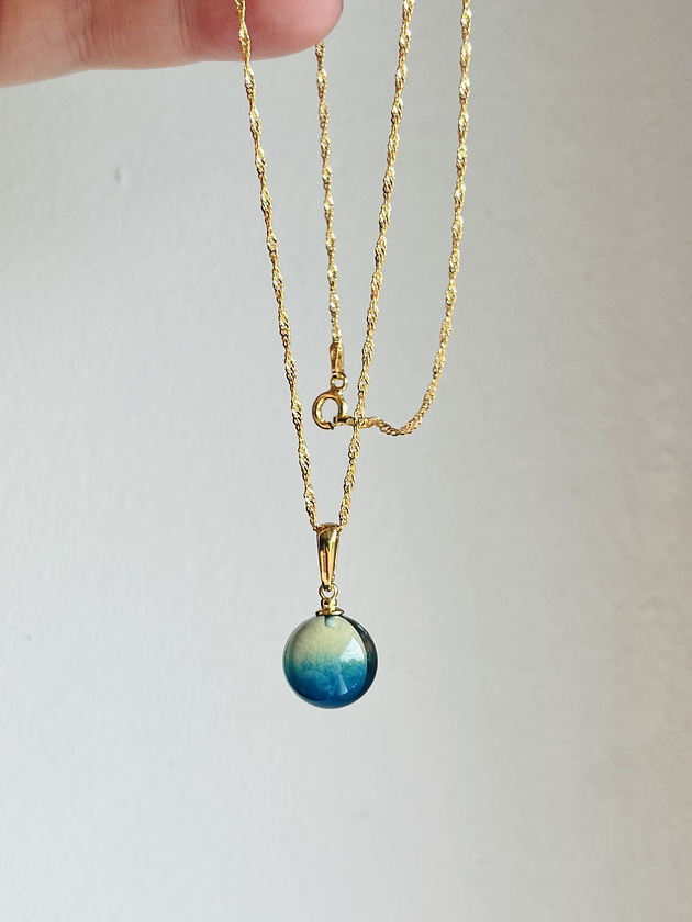 złote naszyjniki Naszyjnik z niebieskim bursztynem Bałtyk