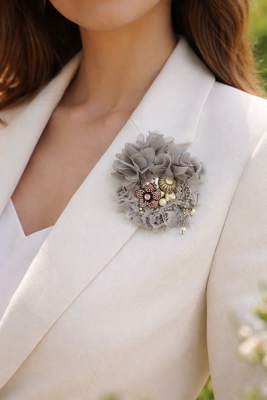 broszki Klara broszka