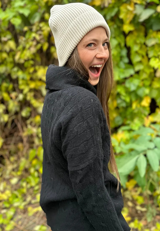 czapki damskie Czapka Beanie Fisherman NATURAL