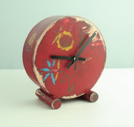 OldE circle folk Clock Wood Studio