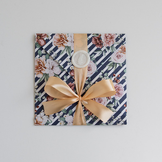 kartki scrapbooking Kartka ślubna kopertówka lastriko paski