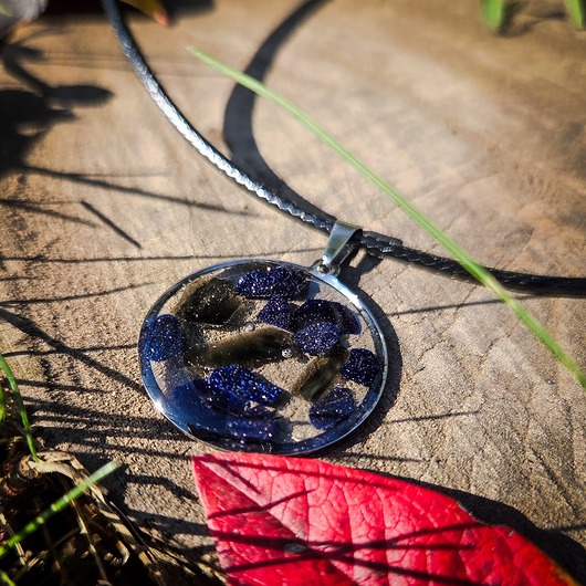 wisiory Wisiorek z kamieniami