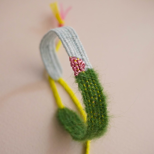 bransoletki na sznurku Wąska bransoletka handmade wiązana na supełek