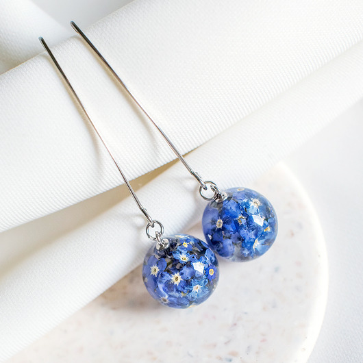 kolczyki z żywicy Kolczyki z niezapominajkami