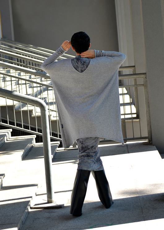 swetry damskie Sweter oversize V szary