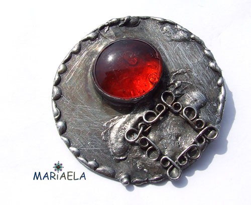 BROCHA KROPLA CZERWIENI MARIAELA