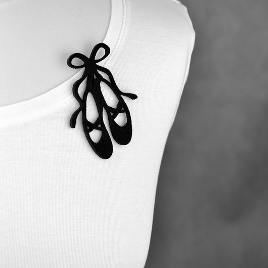 FeltBallerinas felt label