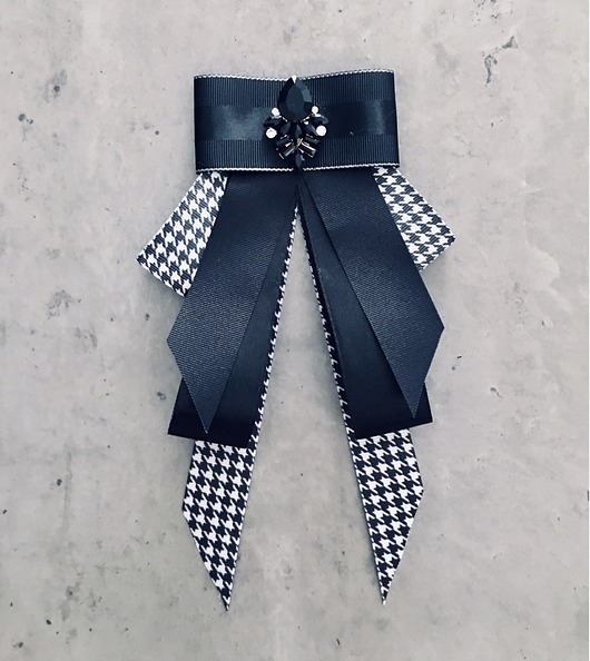broszki Brosza/ Krawat z  kryształem w stylu Glamour