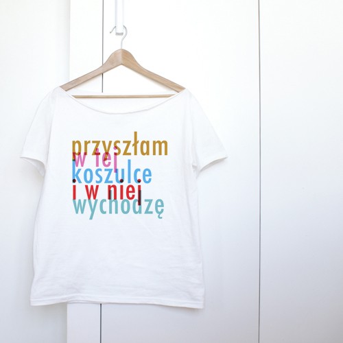 Przyszłam w tej koszulce krótki Oversize ONE MUG A DAY