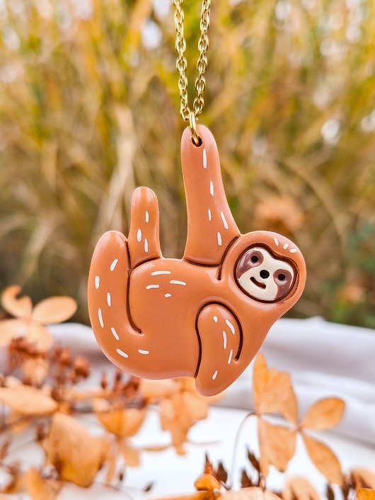 wisiory Naszyjnik leniwiec, biżuteria z leniwcem, akcesoria z leniwcem, boho