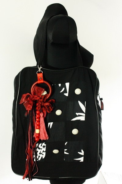 Manewr czerwieni + etui kom. ART INDYWIDUALITY