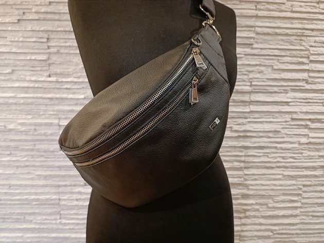 saszetka nerka Nerka ONESIZE Black Packback