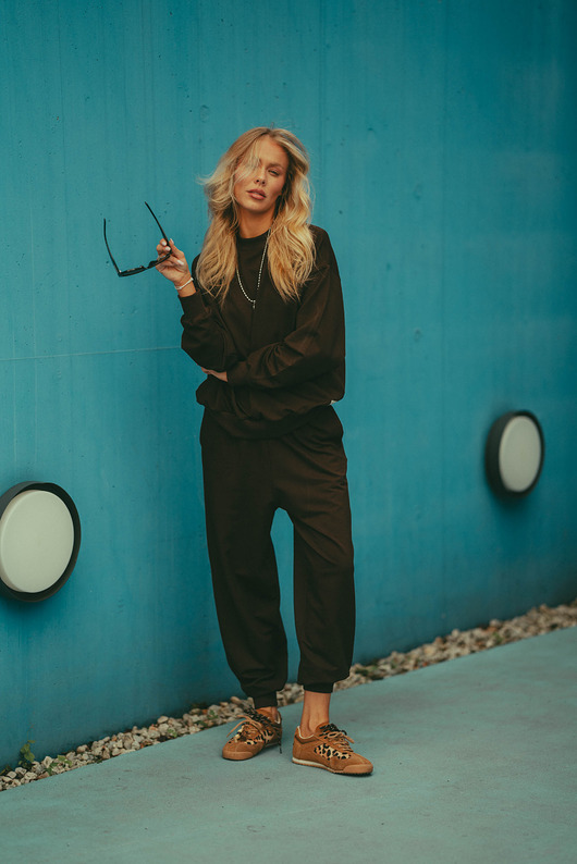 spodnie materiałowe damskie Spodnie balonowe COMFY FIT Espresso