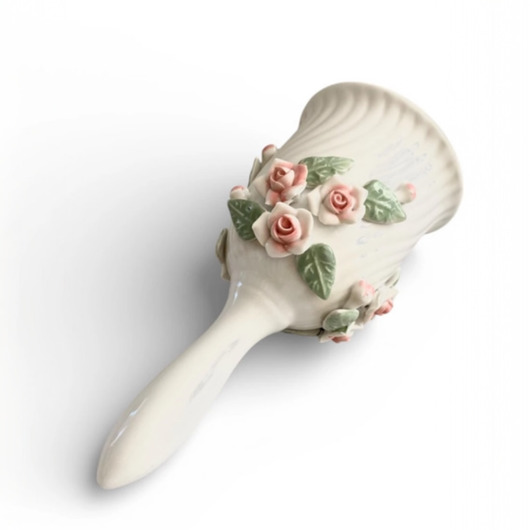 figurki i rzeźby Porcelanowy dzwonek z różami