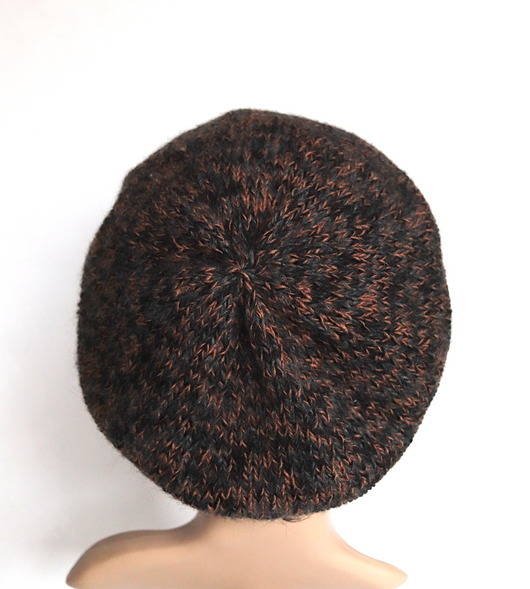 czapki damskie Matylda - beret zrobiony na drutach
