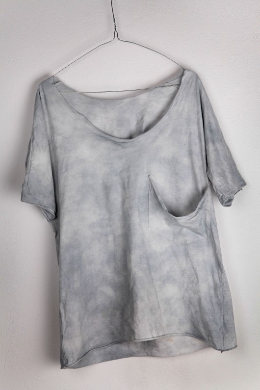 Szary t-shirt luźna kieszeń - farbowany HATLAPPA