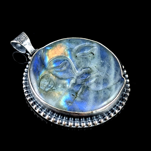 wisiory Księżycowi kochankowie nocy- labradoryt