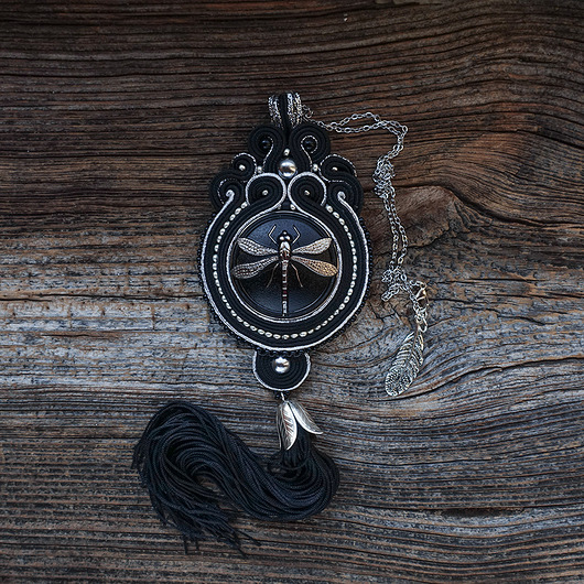 wisiory Srebrna ważka- wisior sutasz