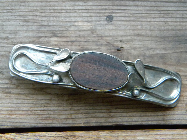drewienko  w listkach - klamra Beata Trotter