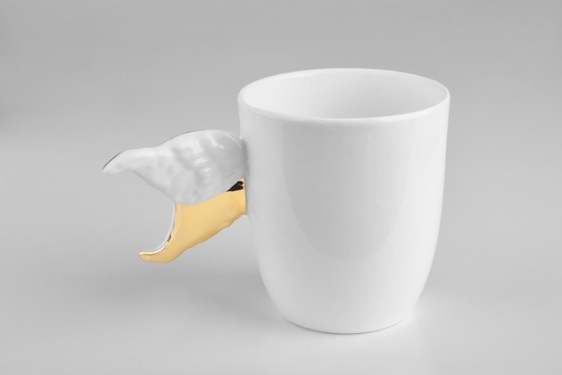 kubki i filiżanki Kubek porcelanowy ze skrzydełkami