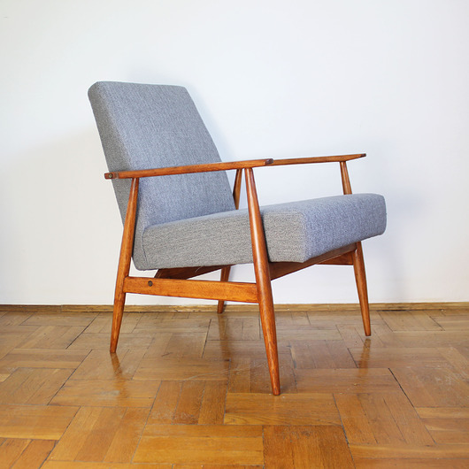 fotele Fotel Lisek PRL, Fotel 300-190, Po renowacji, kolor teak mid-century