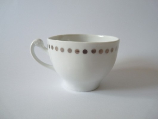 porcelanowa filiżanka w platynowe kropki eMWu