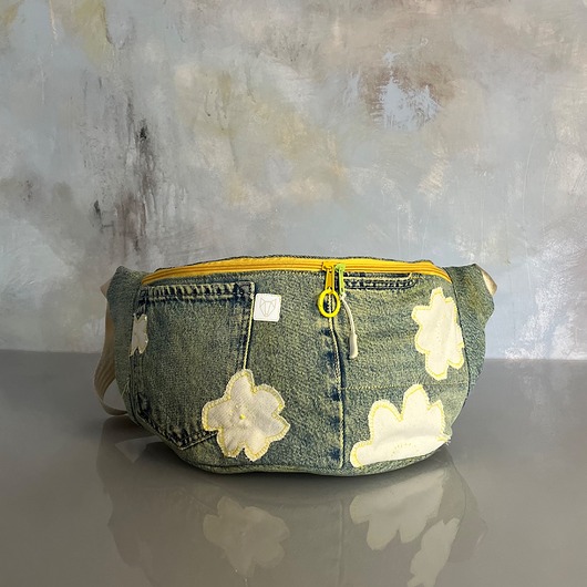 saszetka nerka Nerka XL z zielonego jeansu La Rambla 26