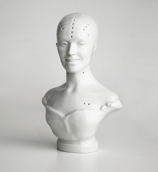 porcelanowa figurka android X2 ar studio
