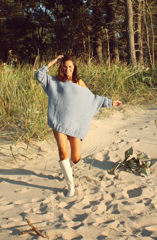 swetry damskie  Sweter handmade Oversize Icy blue