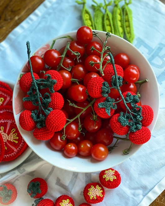 zabawki - inne Szydełkowe pomidorki koktajlowe na gałązce