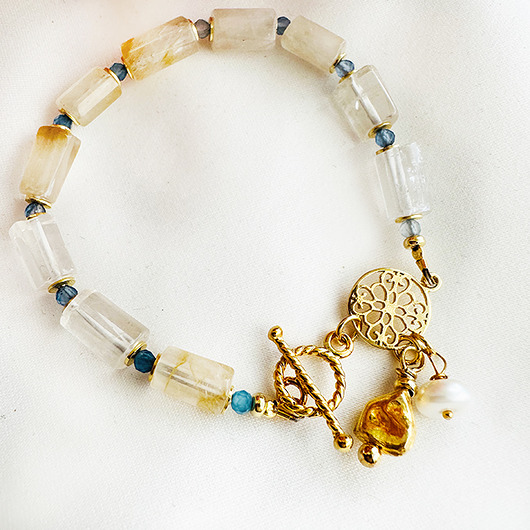 bransoletki z kamieni naturalnych Bransoletka z kamieni , kryształ górski, perła, rozeta