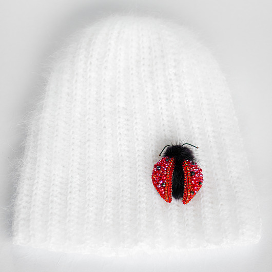 czapki damskie Biała czapka z angory