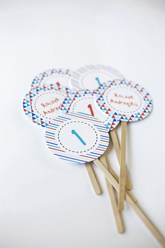 Pikery personalizowane do babeczek AUTKO 6 szt WOW party