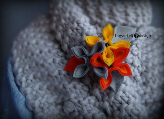 szarości z żółtym i pomarańczowym FlowerFelt Design