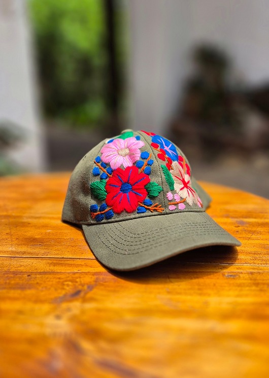 czapki damskie Haftowana czapka z daszkiem Bordado Zielona