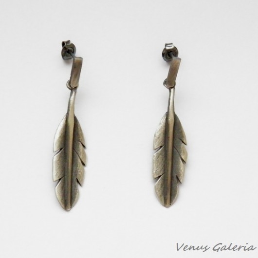 Szare piórka małe - kolczyki srebrne VENUS GALERIA