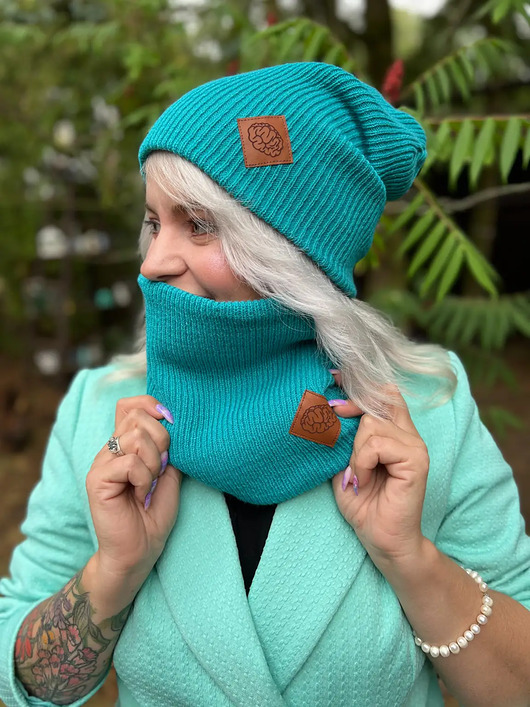 szale damskie Bandana zimowa logo ekoskórka Turkus