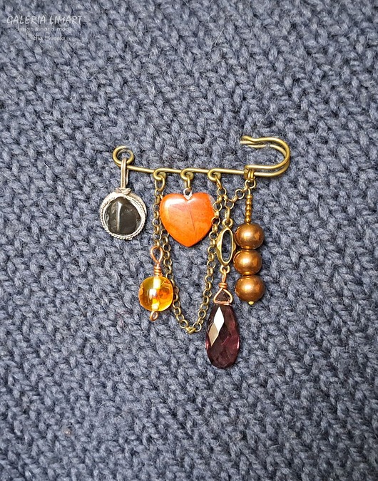 broszki Broszka niezwykła na agrafce w stylu Boho handmade z sercem z jaspisu unikat