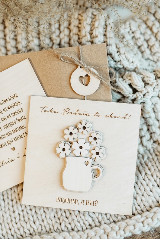 kartki scrapbooking Kartka prezent na Dzień Babci