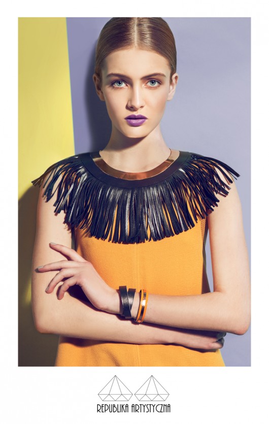 Circles and lines- black Republika jewelry