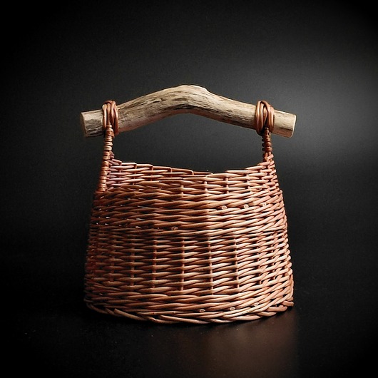 kosze do przechowywania Wiklinowy koszyk z drewnianym uchwytem