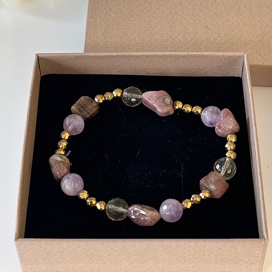 bransoletki z kamieni naturalnych BRANSOLETKA - AMULET - turmaliny,kwarc dymny, ametyst, złote kulki hematytu