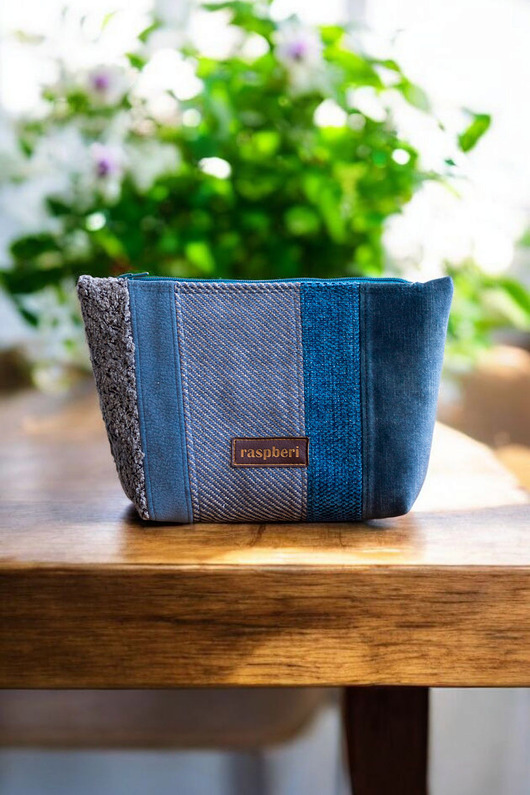 kosmetyczki Patchworkowa duża kosmetyczka w kolorze niebieskim