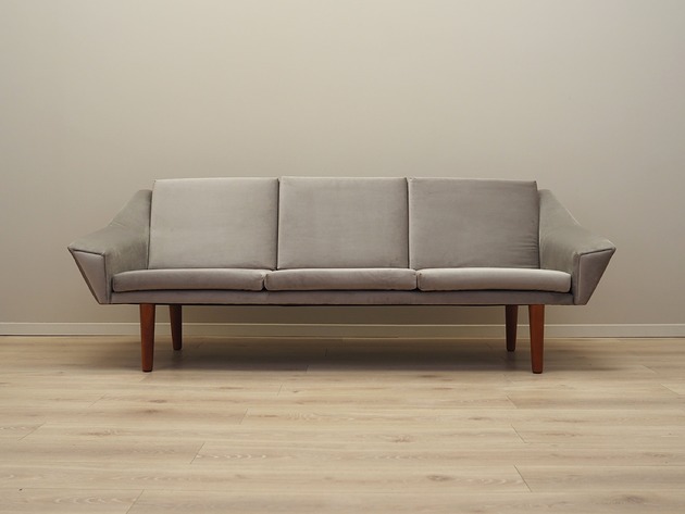 sofy i szezlongi Sofa welurowa szara, duński design, lata 80, produkcja: Dania